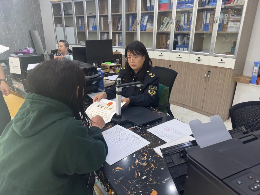 经开区市场监管局开展“领导干部走流程”活动
