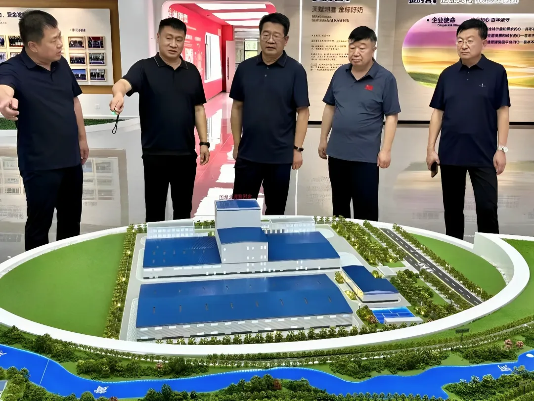 市人大常委会主任任逸群到巴彦淖尔经开区调研并走访联系人大代表